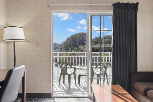 Beach House Inn - image 21