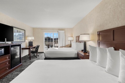 Beach House Inn - image 22