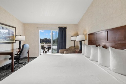 Beach House Inn - image 32