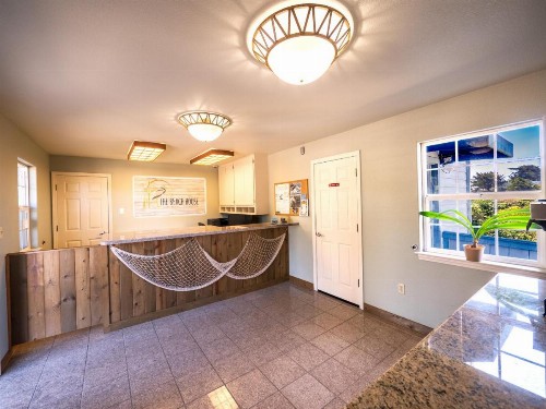 Beach House Inn - image 34