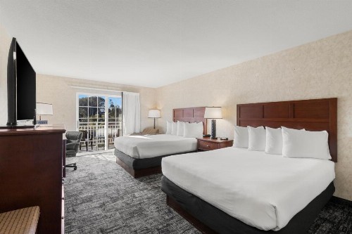 Beach House Inn - image 44