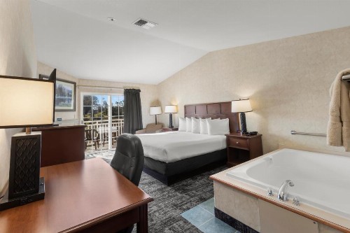 Beach House Inn - image 46
