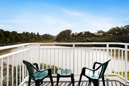 Beach House Inn - image 9