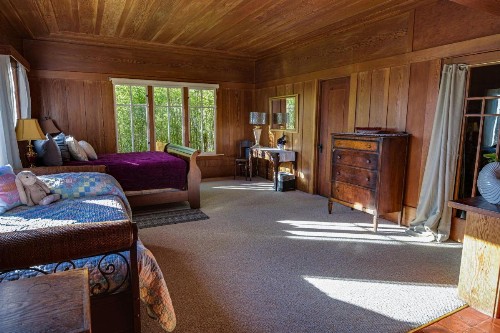 The Colonial Inn - image 11