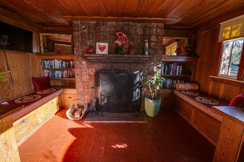 The Colonial Inn - image 14
