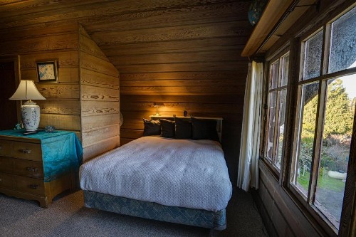 The Colonial Inn - image 2