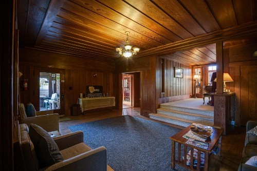 The Colonial Inn - image 22