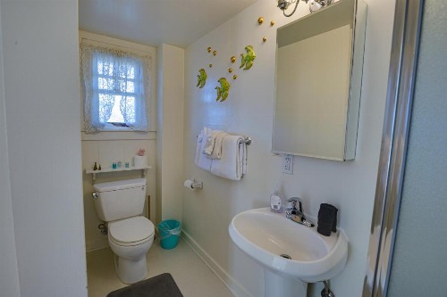 The Colonial Inn - image 33