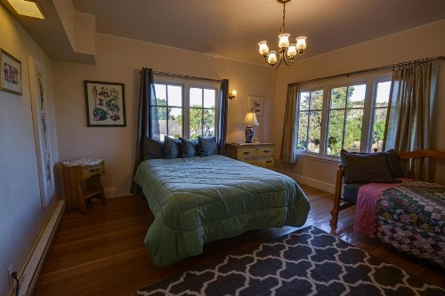 The Colonial Inn - image 38