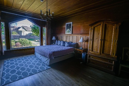 The Colonial Inn - image 4