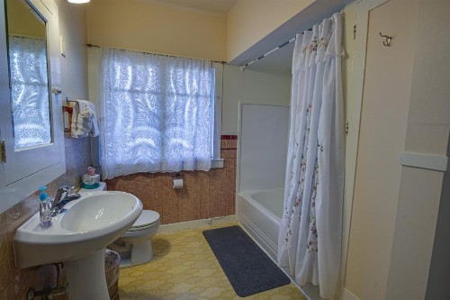 The Colonial Inn - image 43