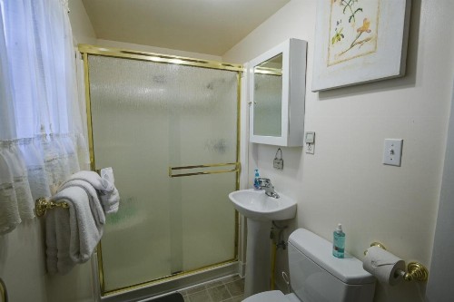 The Colonial Inn - image 8