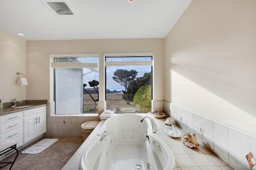 Sunset Point - image 10