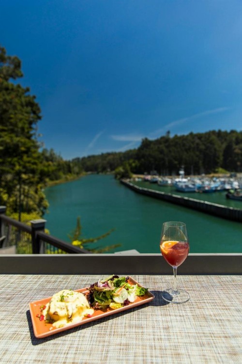 Noyo Harbor Inn - image 49