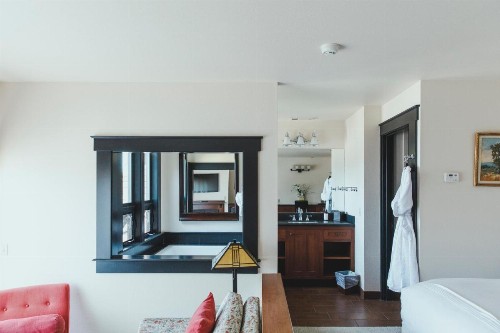 Noyo Harbor Inn - image 6