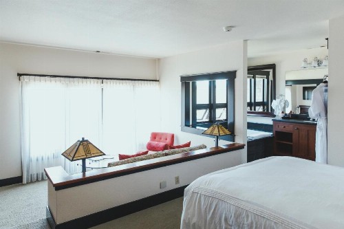 Noyo Harbor Inn - image 9