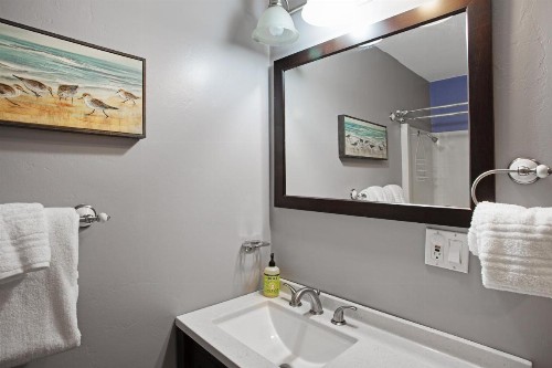 Fort Bragg Farmhouse - image 10
