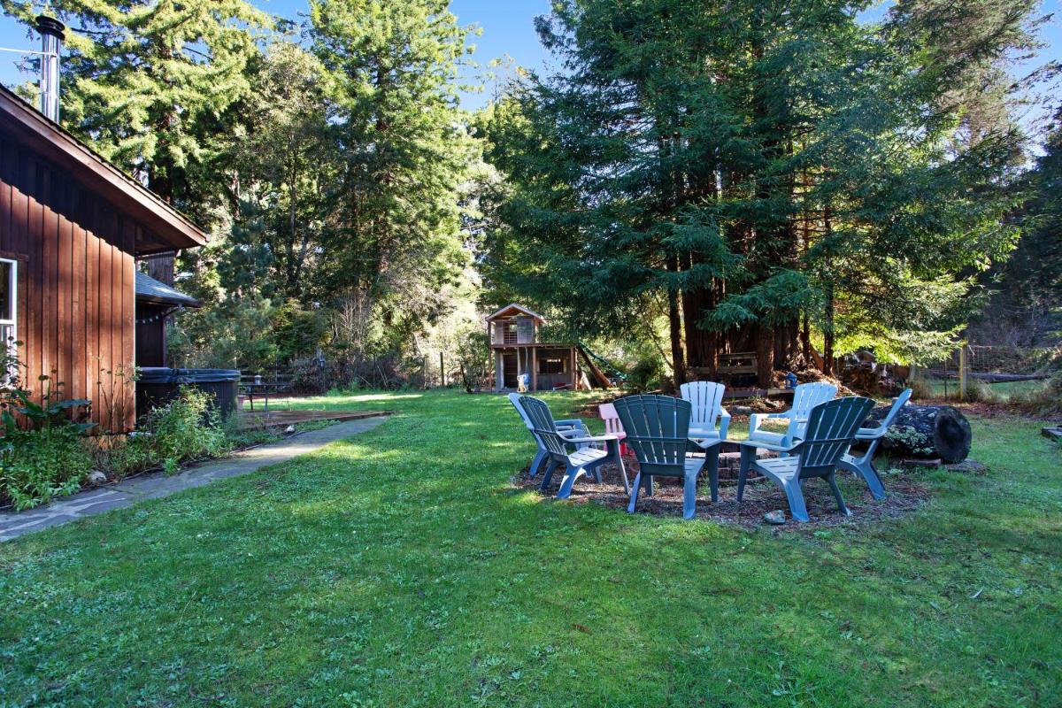 Fort Bragg Farmhouse - image 7