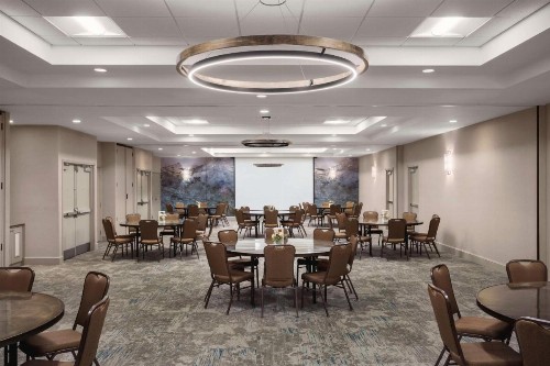 Hilton Garden Inn Fort Collins - image 16