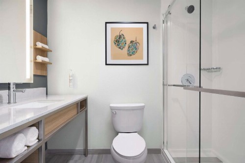 Hilton Garden Inn Fort Collins - image 32