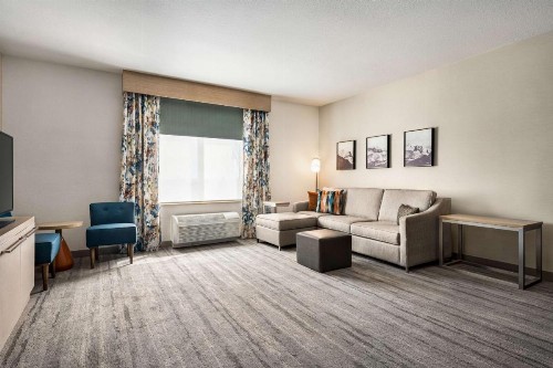 Hilton Garden Inn Fort Collins - image 8