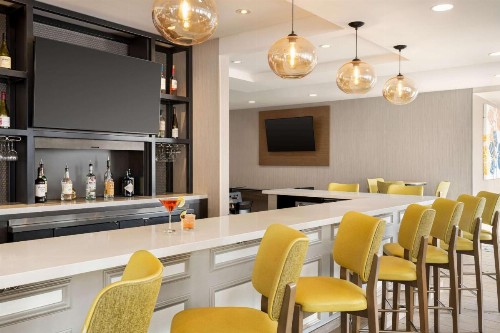 Hilton Garden Inn Fort Collins - image 9