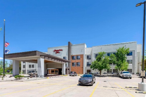 Hampton Inn Fort Collins - image 11