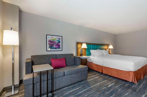 Hampton Inn Fort Collins - image 18