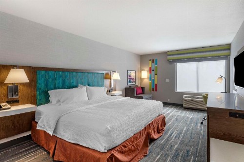 Hampton Inn Fort Collins - image 19
