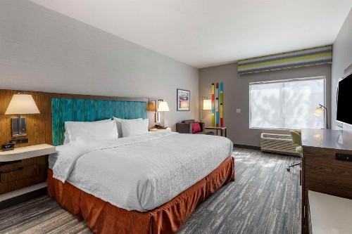 Hampton Inn Fort Collins - image 20