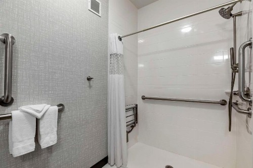 Hampton Inn Fort Collins - image 24