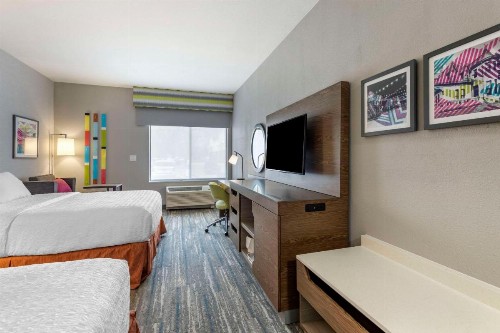 Hampton Inn Fort Collins - image 25