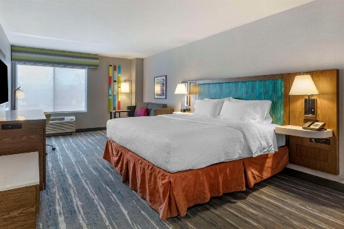 Hampton Inn Fort Collins - image 40