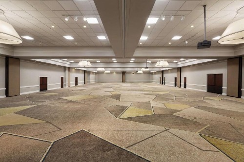 Hilton Fort Collins - image 13