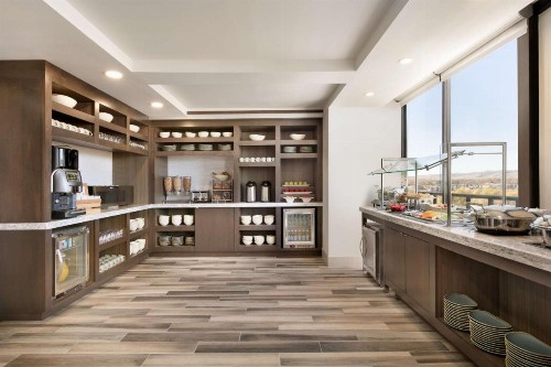 Hilton Fort Collins - image 14