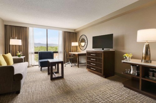 Hilton Fort Collins - image 16