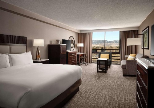 Hilton Fort Collins - image 26