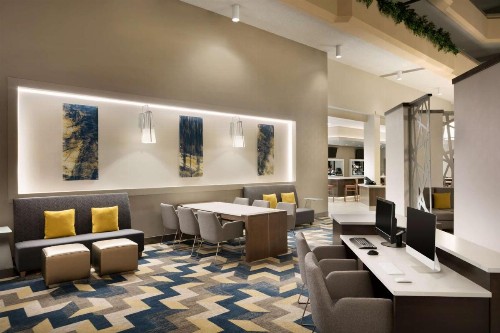 Hilton Fort Collins - image 27