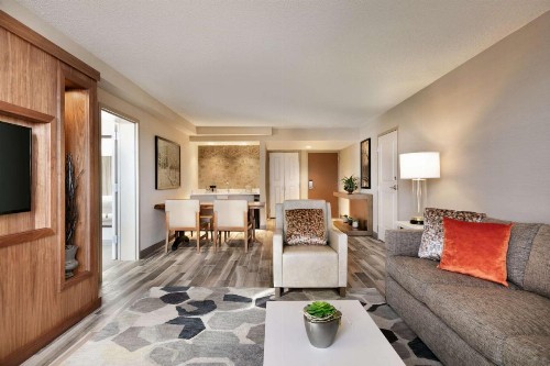 Hilton Fort Collins - image 29