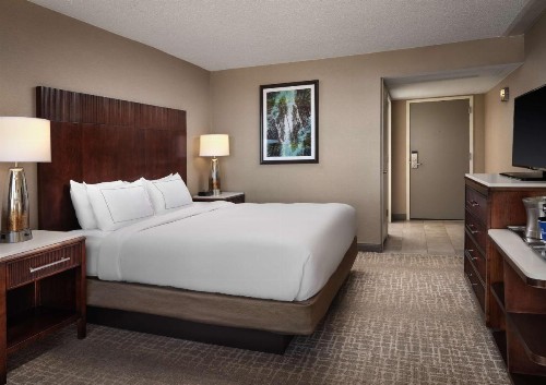 Hilton Fort Collins - image 31