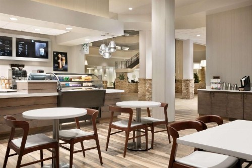 Hilton Fort Collins - image 5