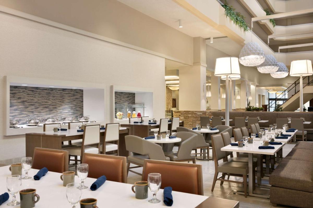 Hilton Fort Collins - image 6