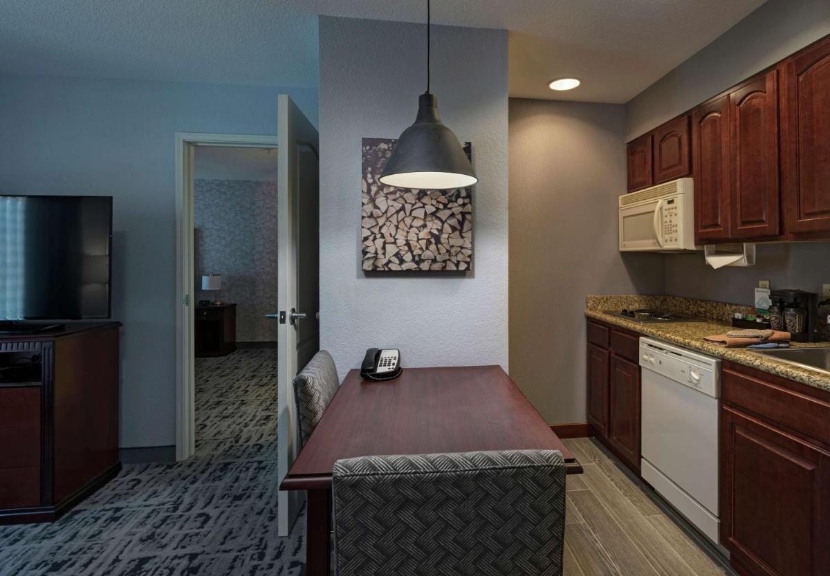 Homewood Suites by Hilton Fort Collins - image 2