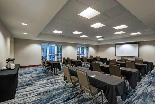 Homewood Suites by Hilton Fort Collins - image 3