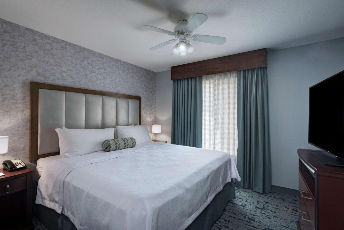 Homewood Suites by Hilton Fort Collins - image 4