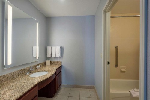 Homewood Suites by Hilton Fort Collins - image 8