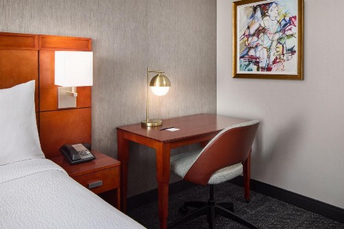 Courtyard by Marriott Fort Collins - image 43
