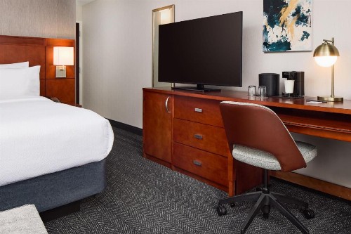 Courtyard by Marriott Fort Collins - image 46