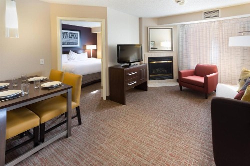 Residence Inn by Marriott Fort Collins - image 11