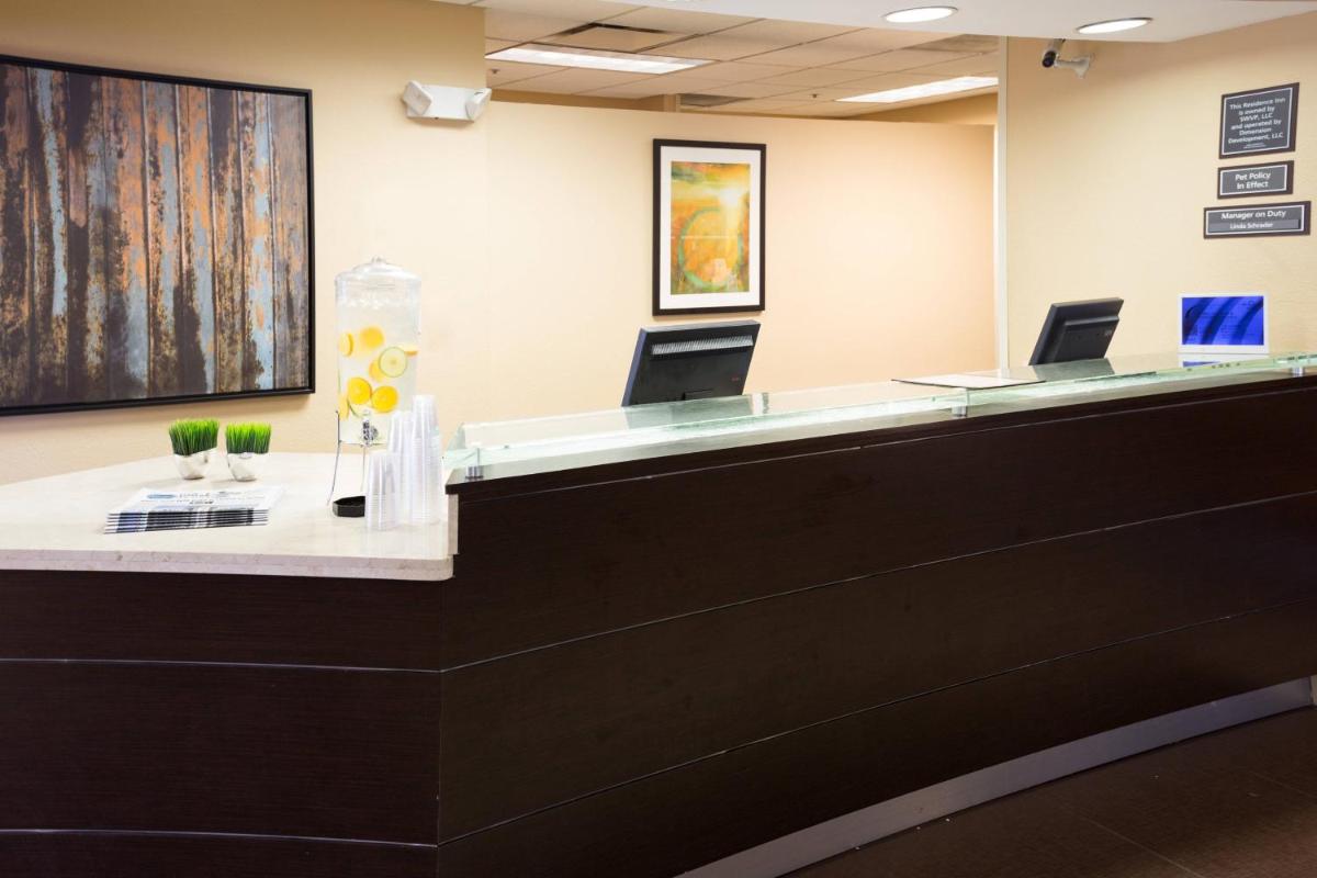 Residence Inn by Marriott Fort Collins - image 3
